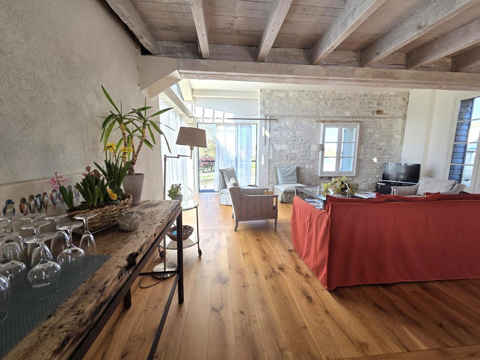 Quai 3 Loft Moderne Et Lumineux Les Pieds Dans L'Eau Appartement Jarnac Kamer foto