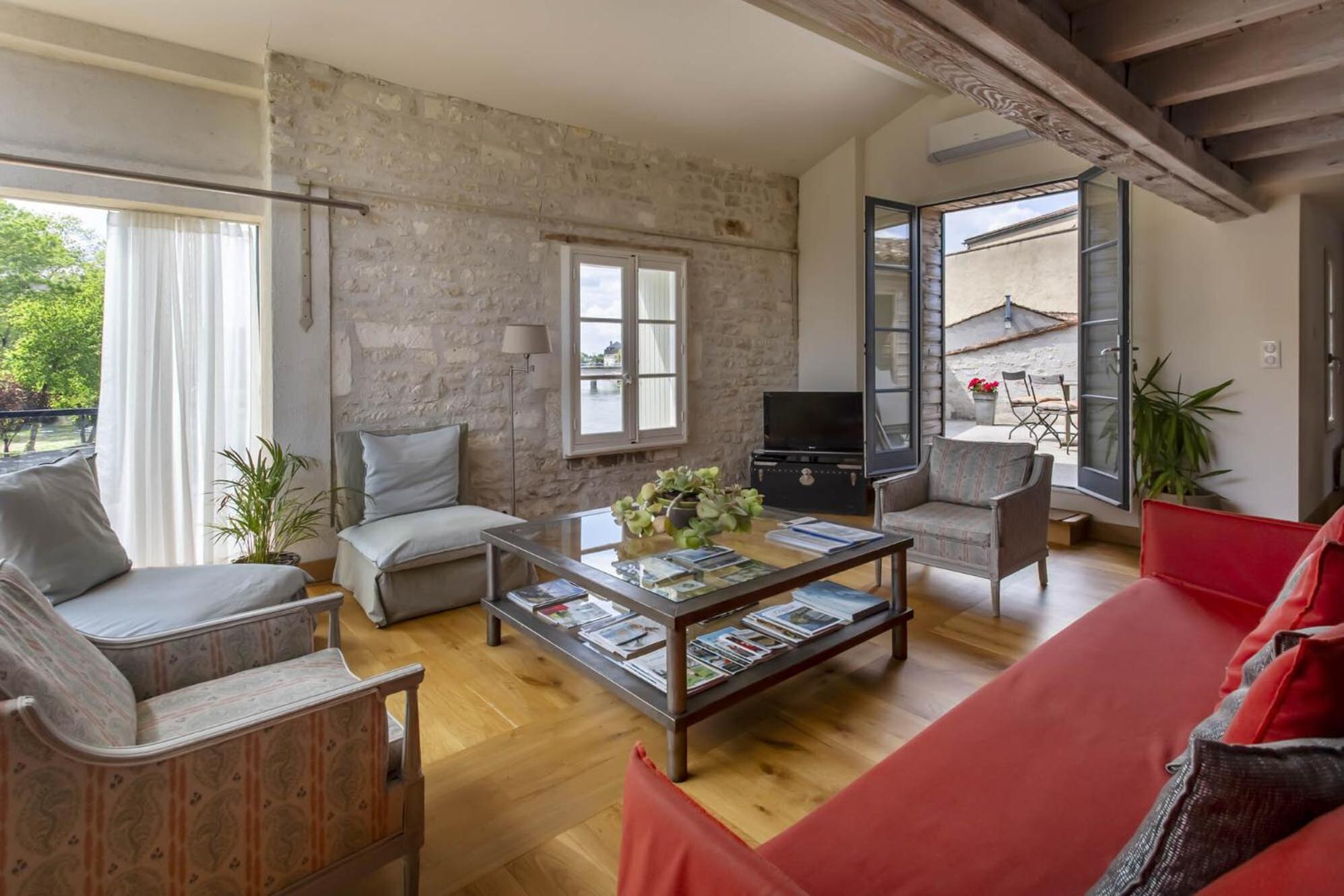 Quai 3 Loft Moderne Et Lumineux Les Pieds Dans L'Eau Appartement Jarnac Buitenkant foto